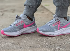 NIKE WOMENS AIR ZOOM PEGASUS