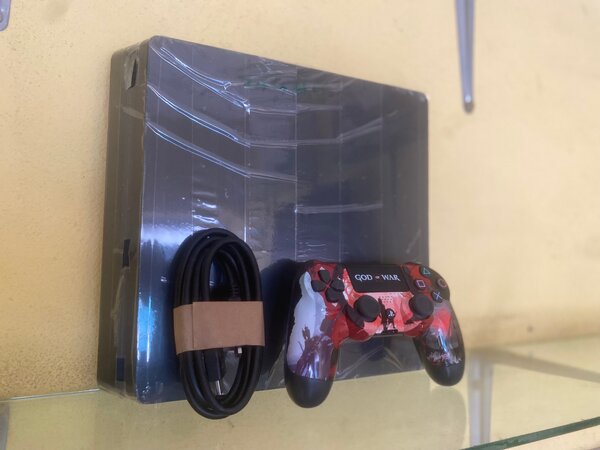 Console PS4 God of War Edition