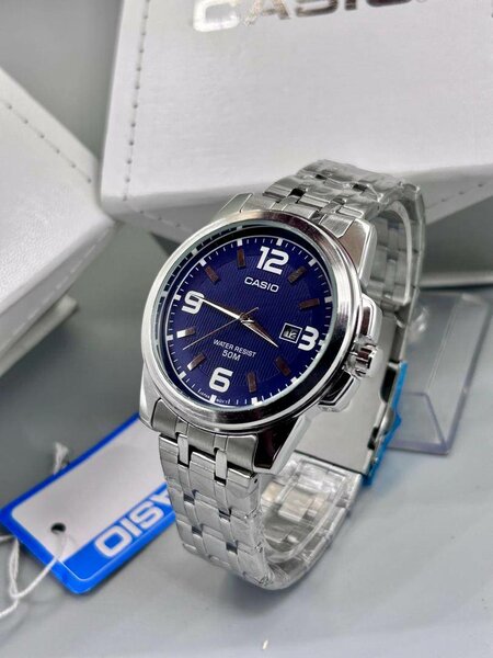 Montre élégante homme acier inoxydable