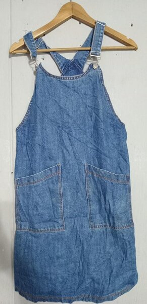 Salopette et Robe taille M