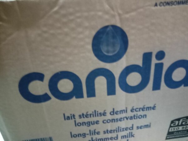 حليب مبستر بعبوة طويلة الأمد