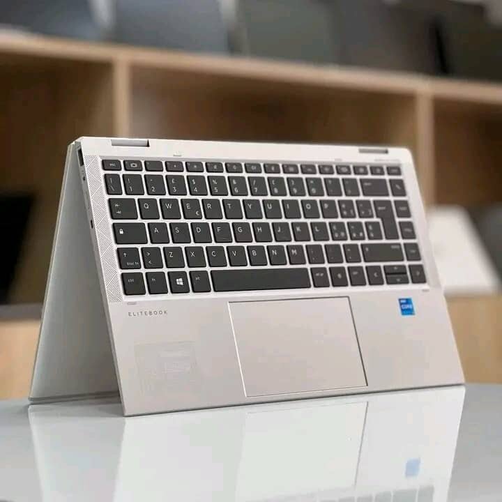 Laptop Convertible 14" Tactile