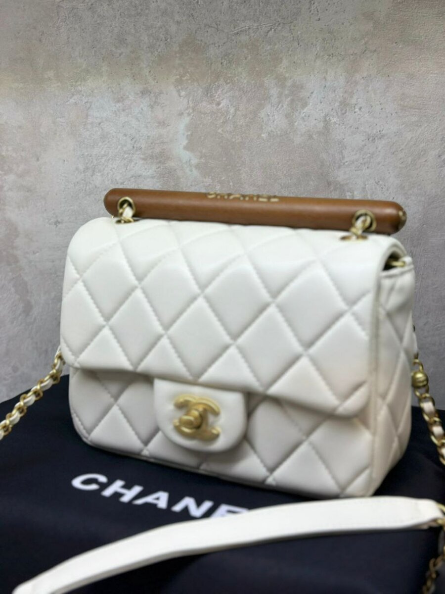 CHANEL
