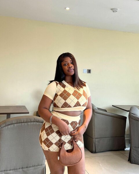 COMPLET FEMME JUPE+ HAUT, HABIT/VÊTEMENTS TENDANCE MOIN CHER