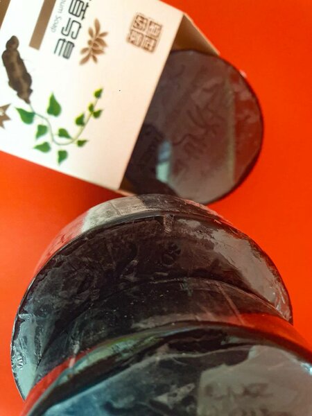 Savon shampoing noircissant