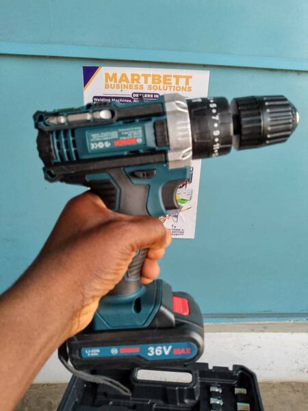 Cordless chargeable drill Bosch with 2 batteries