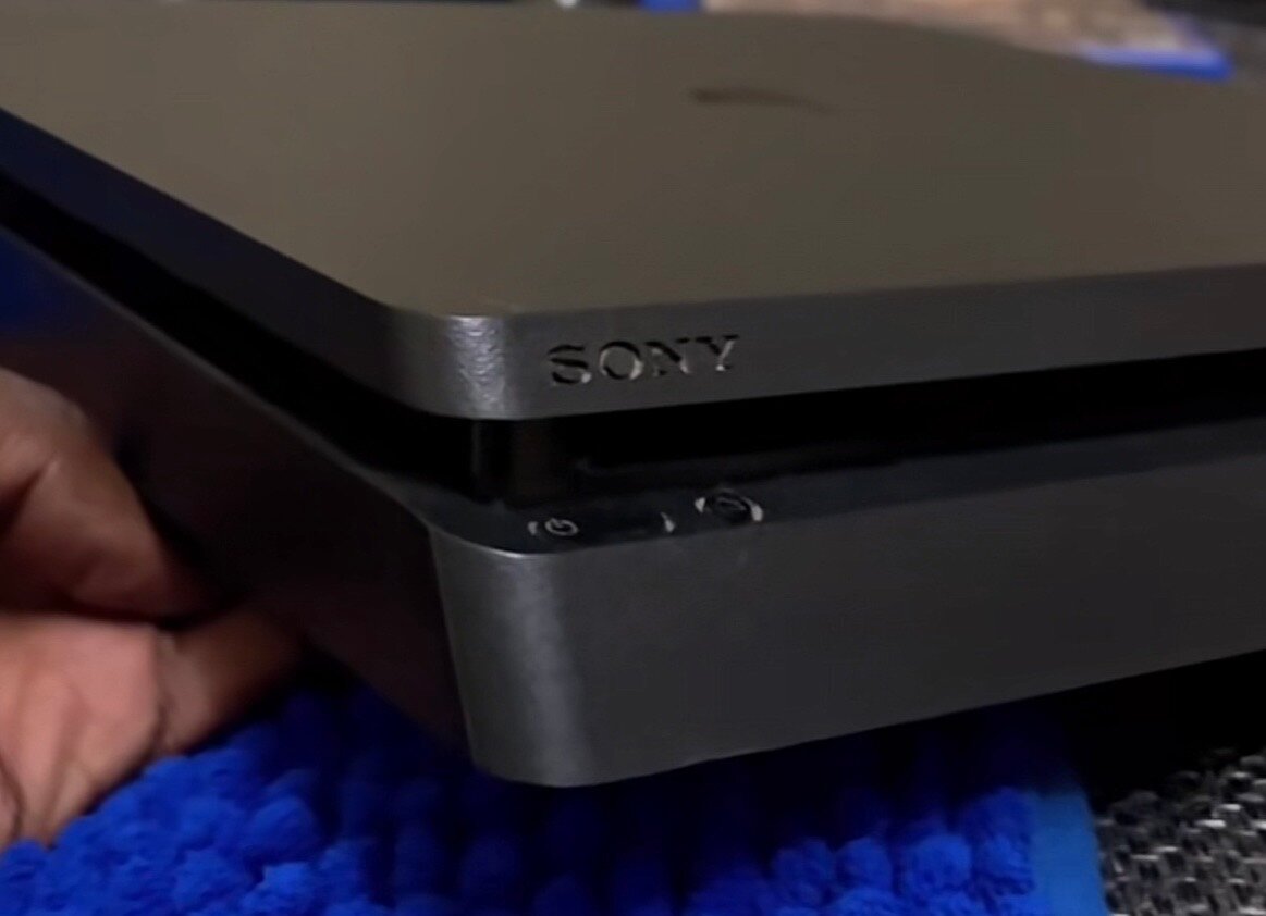 Sony PlayStation 4 Slim Console