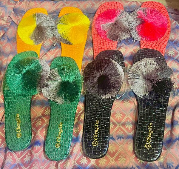 Sandales moelleuses colorées