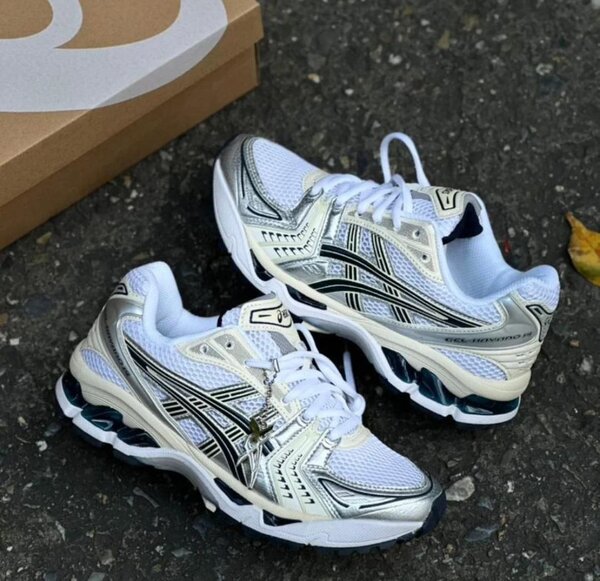 Chaussures de course confortables Asics