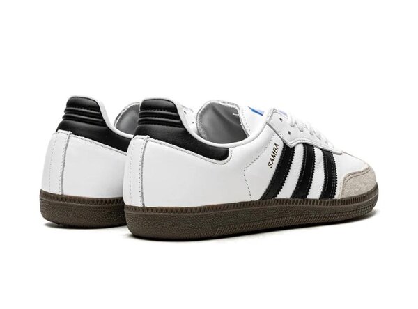 Addidas samba avec le carton