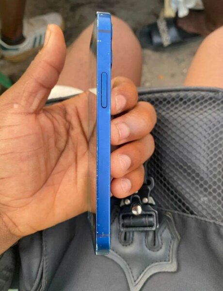 iPhone 12 Bleu 64 Go