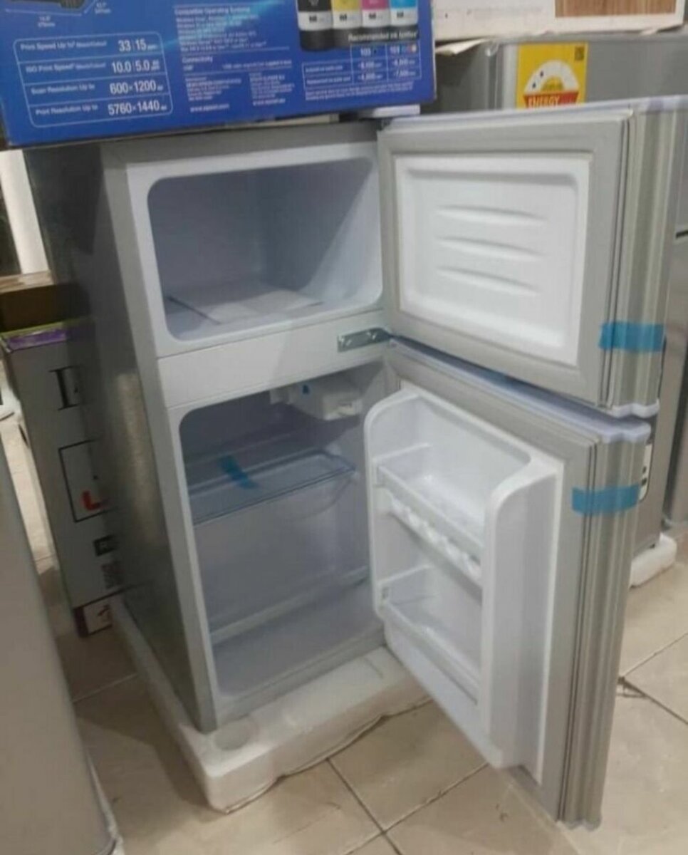 NASCO BRAND DOUBLE DOOR FRIDGE