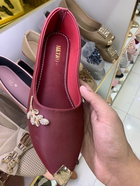 Ladies Pump 2 Colors