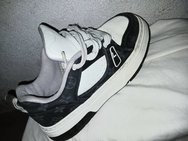 LV TRAINER