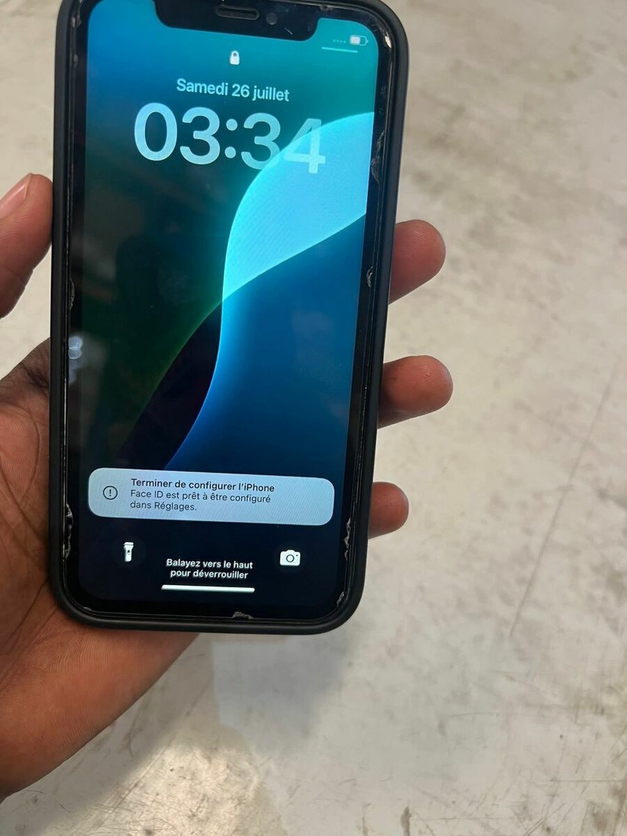 iPhone XR Rouge et Jaune