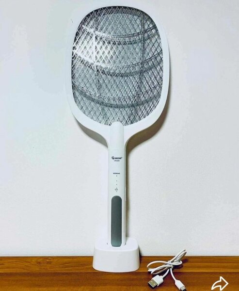 Raquette électrique anti-moustiques