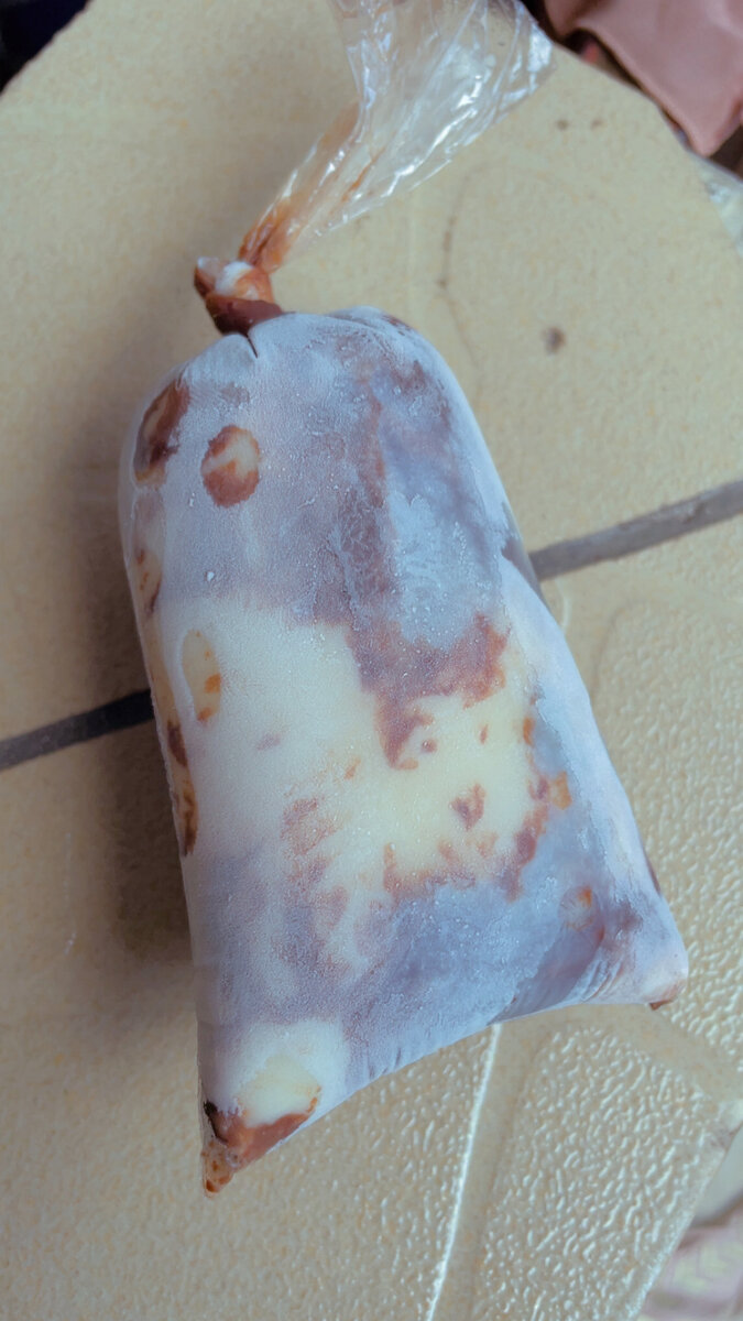 Glace à l'eau artisanale