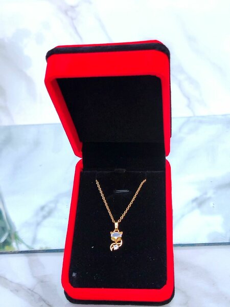 Collier pendentif élégant