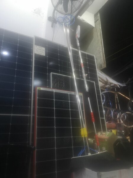 Solar pannel cleaning brush