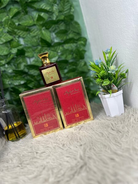 Parfum  LARA