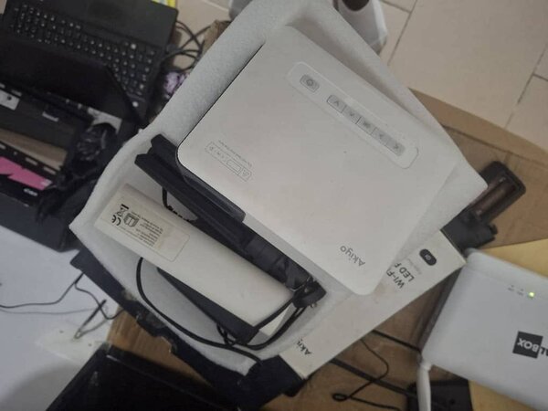 Mini projecteur LED Wi-Fi portable