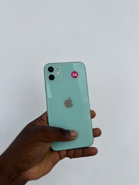 iPhone 11 quasi neuf