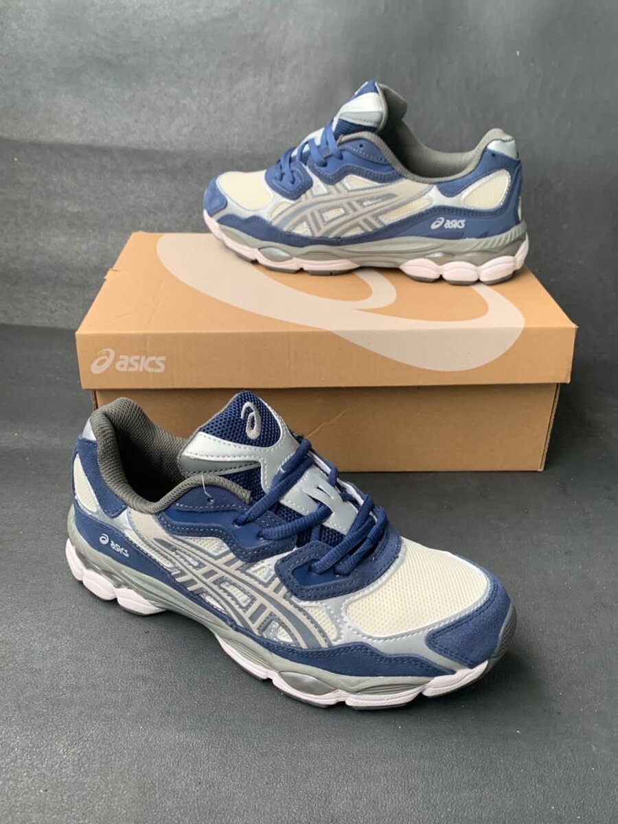 Chaussures de Sport Asics