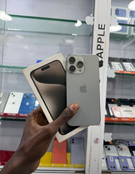 iPhone 15 PRO MAX 256GO