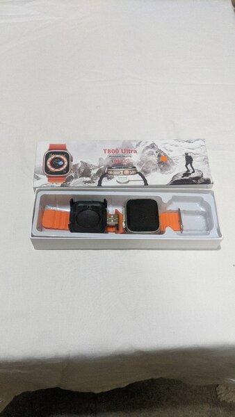 REDUCED TO CLEAR!! T800 Smart Watch   Features: Calls, BT Mu