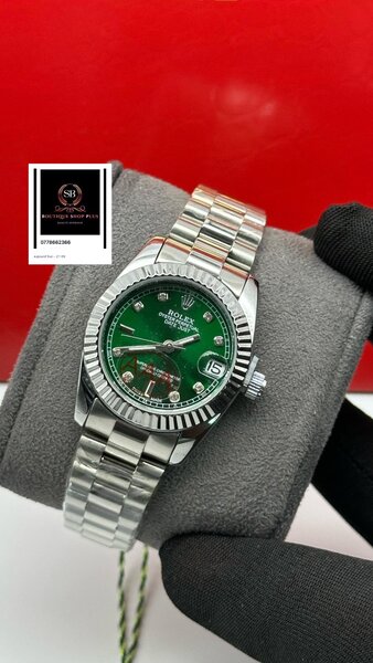 Montre de luxe en acier inoxydable