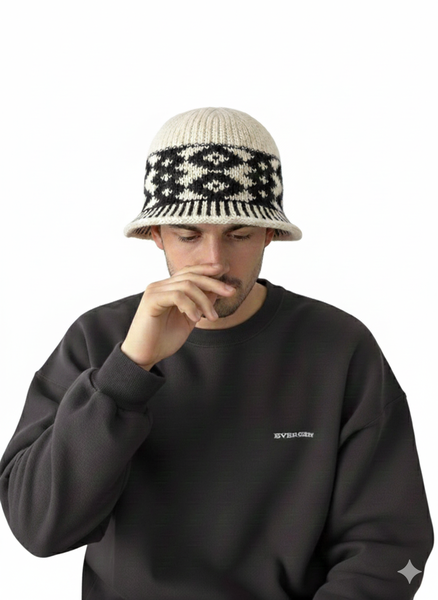 Chapeau en laine tricoté