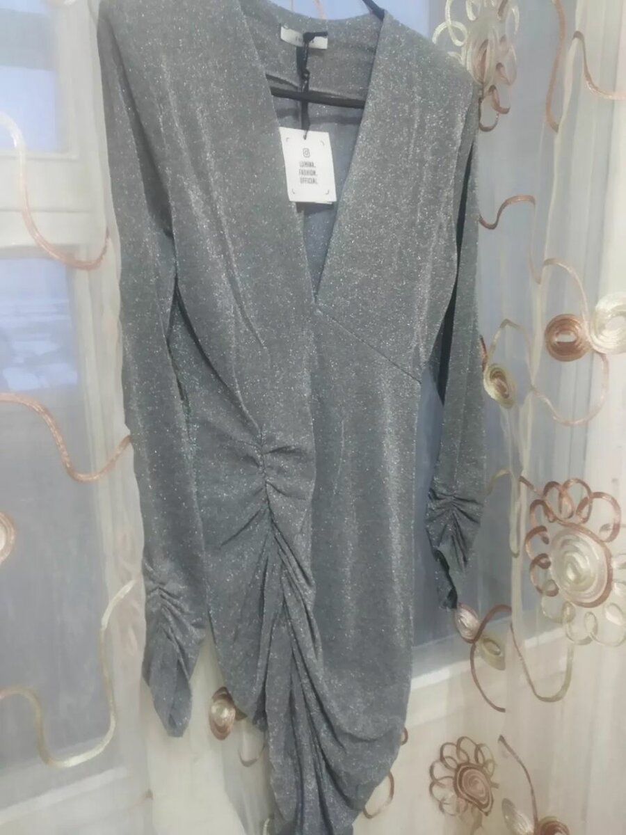 Платье Италия,44р, новое,серый цвет