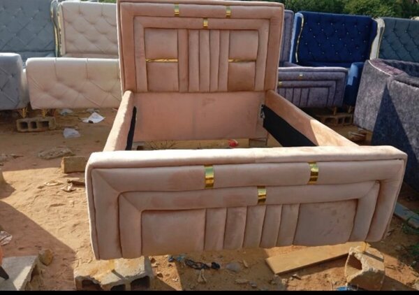 Lit rembourré moderne