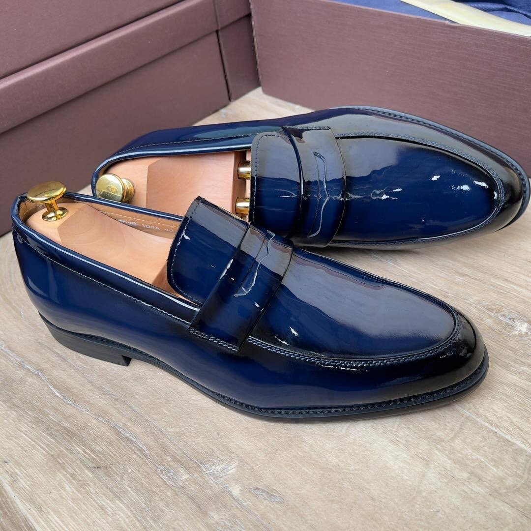 Mocassins élégants en cuir verni