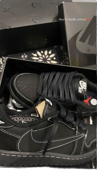 AIR JORDAN 1 - LOW OG TS '' TRAVIS SCOTT BLACK PHANTOM ''