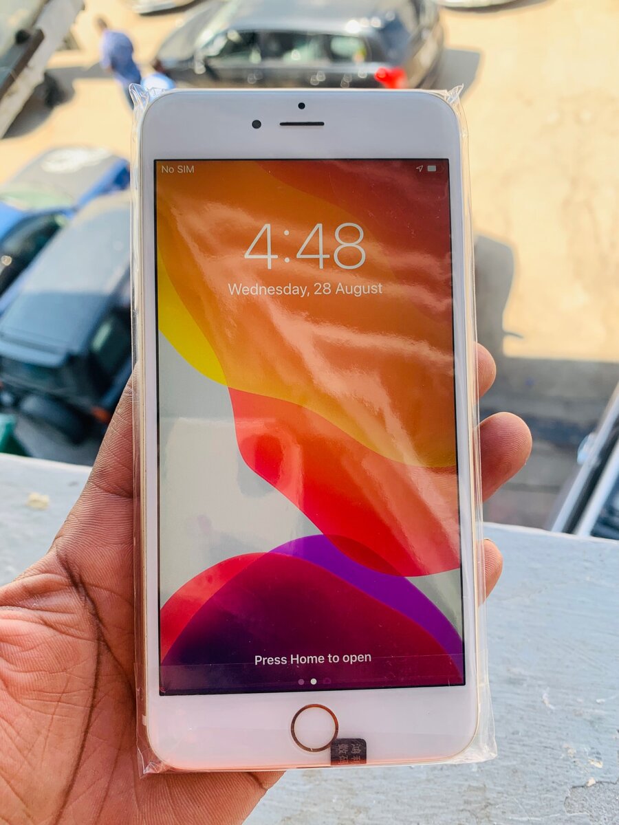 iPhone 6splus 64gb inbuilt