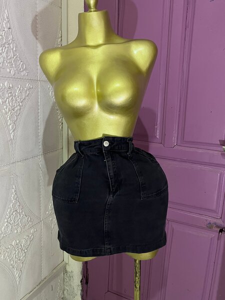 Jupe en jean noire élégante