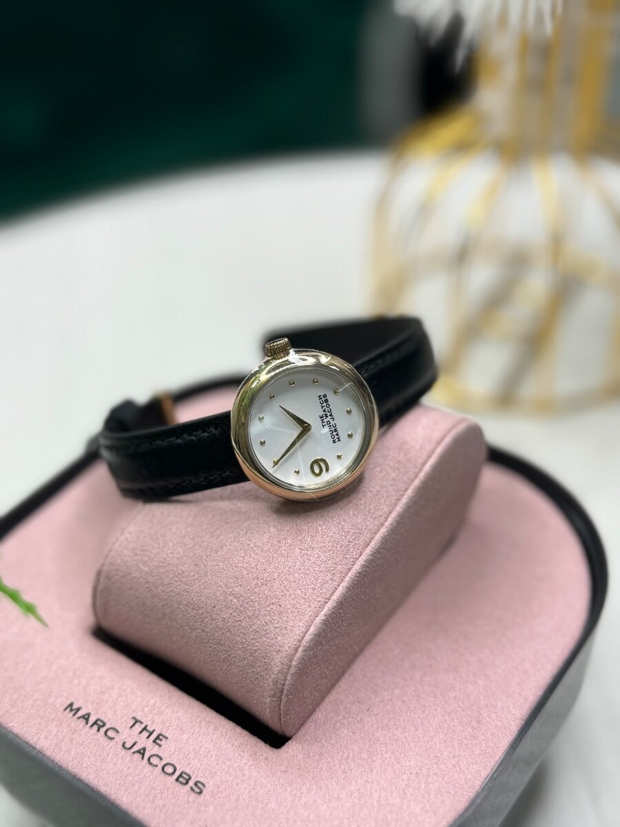 Часы женские Marc Jacobs