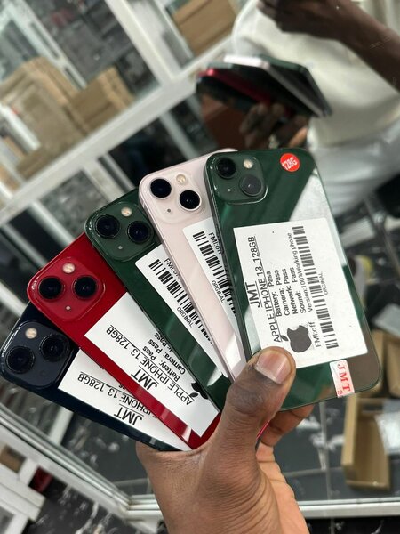 iPhone 13 - Couleurs variées