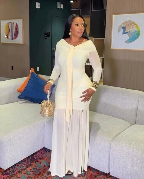 Robe blanche élégante soirée