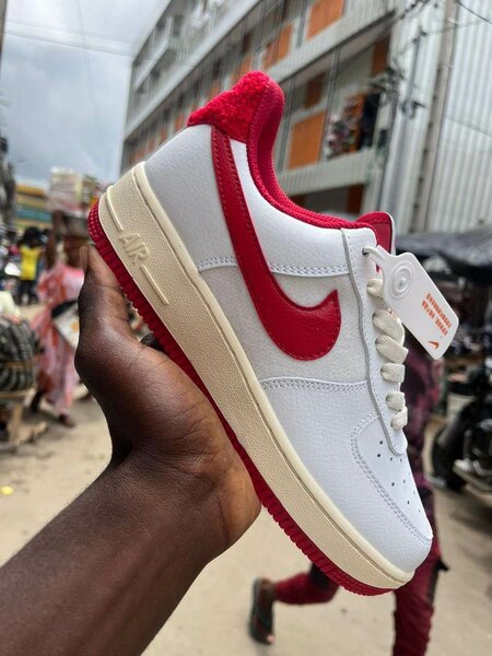 Baskets élégantes unisexes