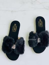 Pantoufles en fourrure élégantes