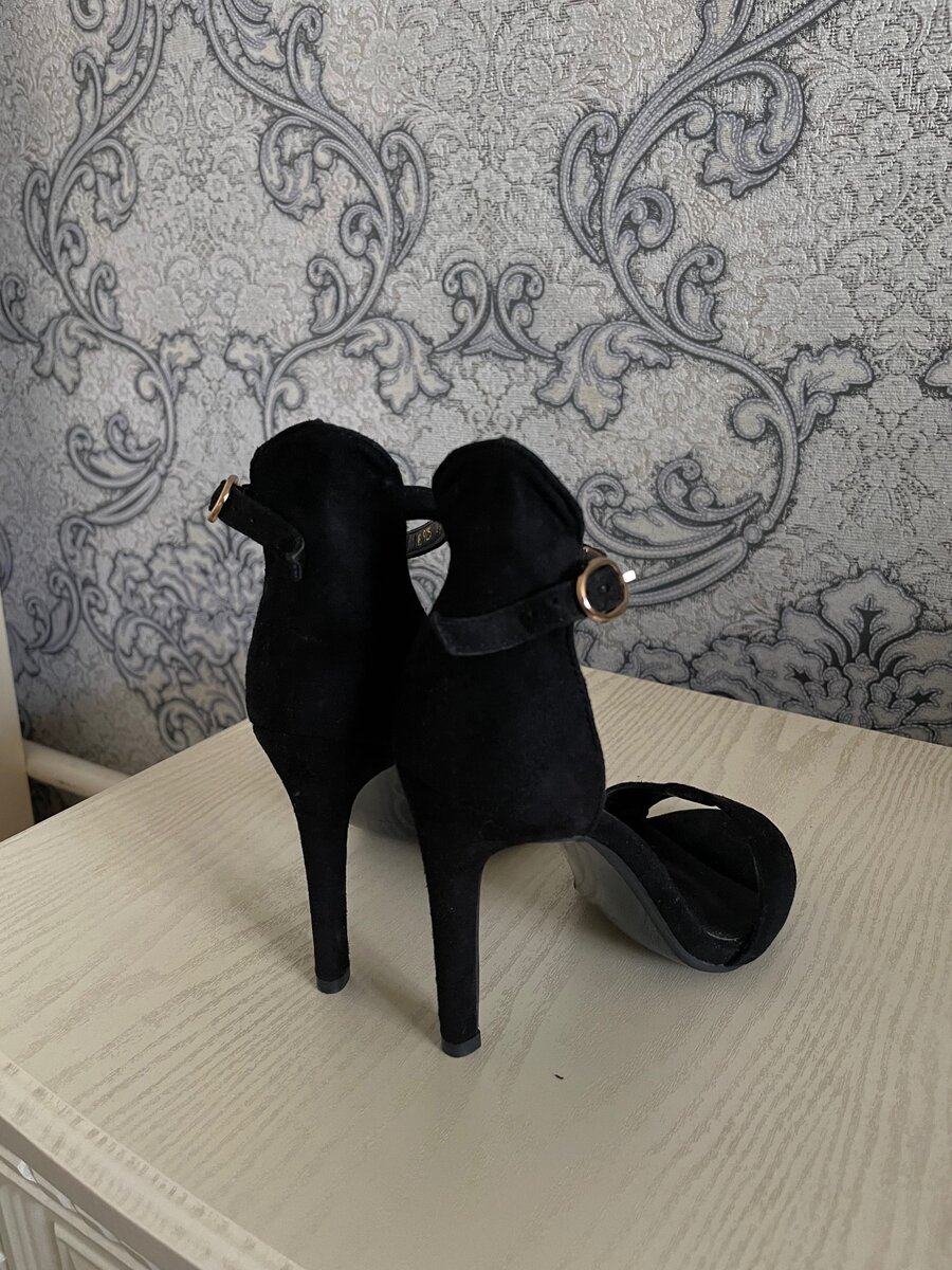 Босоножки 35размер , 10см