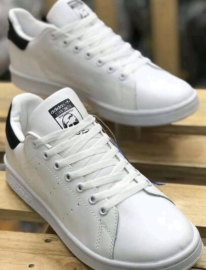Adidas sneakers white