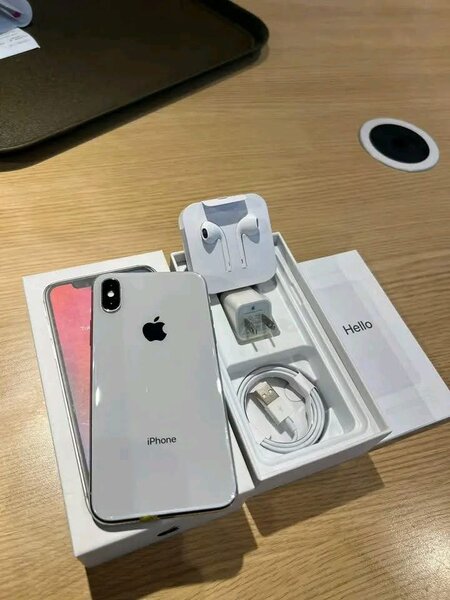 iPhone X avec accessoires