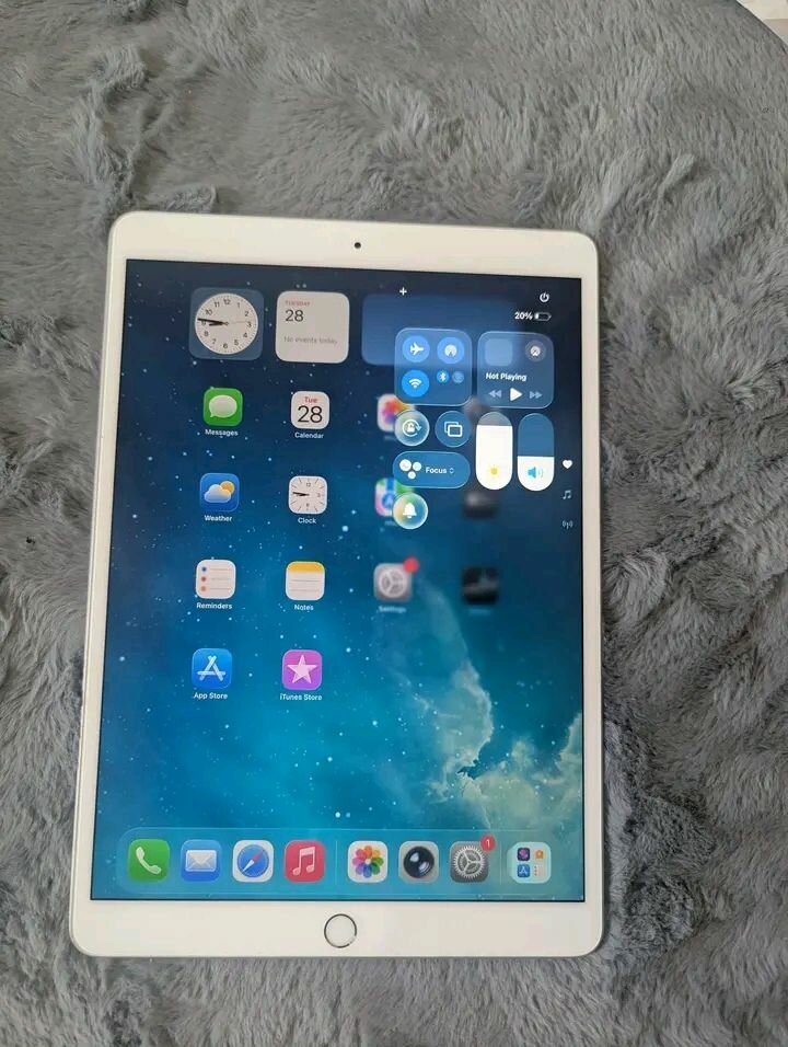 Apple iPad 9.7" Wi-Fi