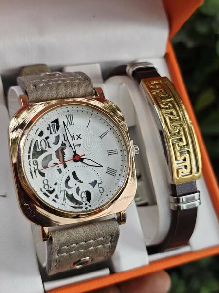 Montre squelette homme élégante