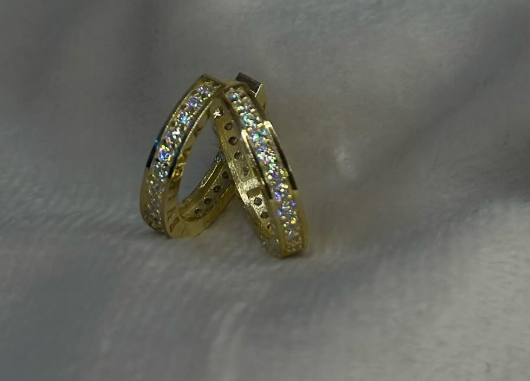 Серьги от BVLGARI привлекают своей дерзостью и изяществом, роскошью и невероятной энергией.✨