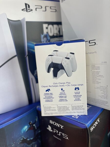 PS5 Dualsense controller charging station