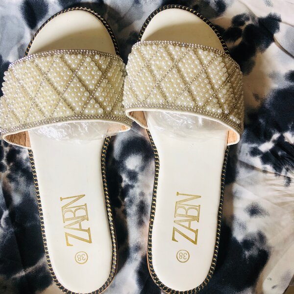 Sandales perlées élégantes